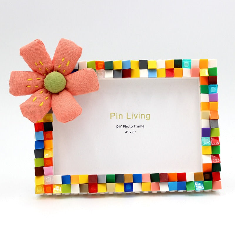 A Easy Project for Creating a Photo Frame with Building Blocks, Perfect for a Parent-Child Activity. This Makes a Thoughtful Gift for Weddings, Birthdays, Or Valentine'S Day