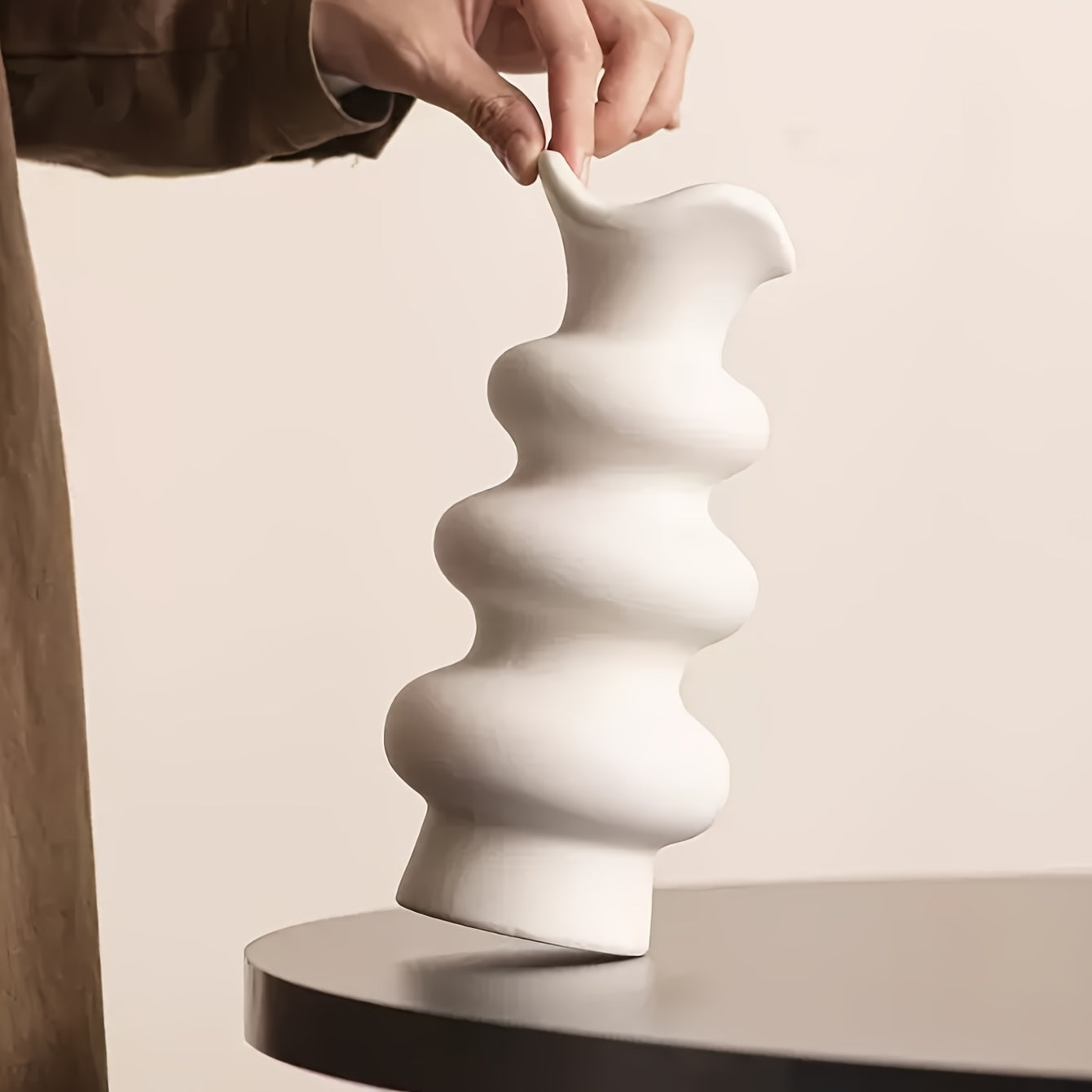 1pc Modern Bohemian Vintage Neutral White Resin Vase - Cylindrical Column Centerpiece Suitable for Weddings,,, Table Centerpiece, Plastic Vase for,, Gift, Floral Arrangements & Minimalist Decor