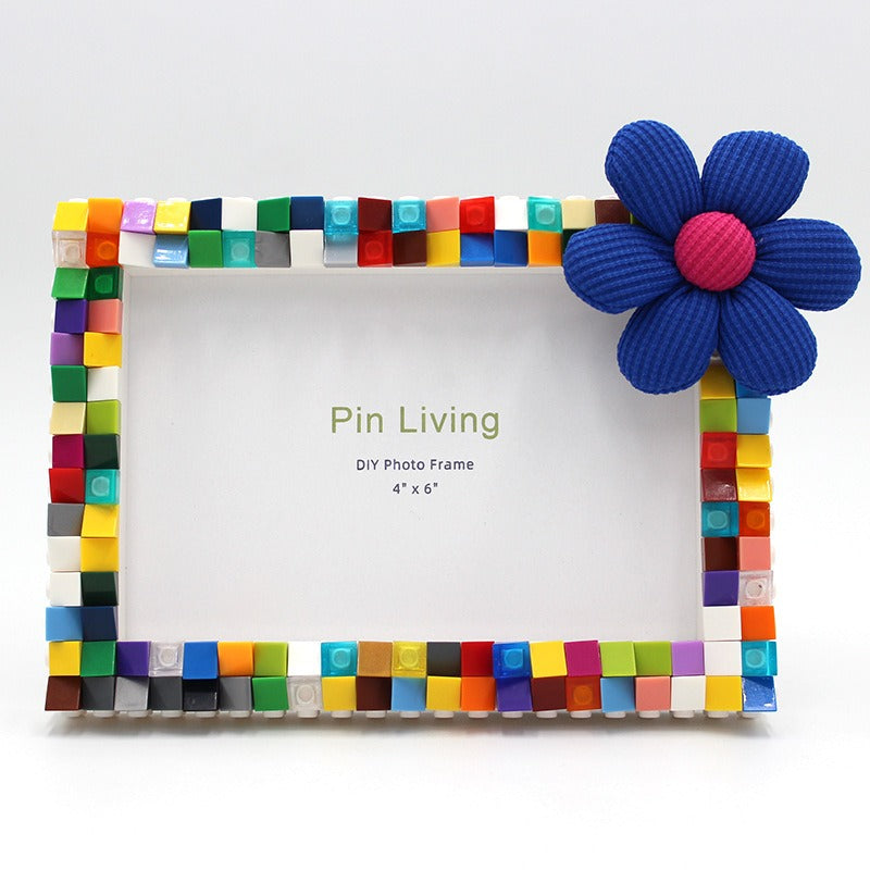 A Easy Project for Creating a Photo Frame with Building Blocks, Perfect for a Parent-Child Activity. This Makes a Thoughtful Gift for Weddings, Birthdays, Or Valentine'S Day