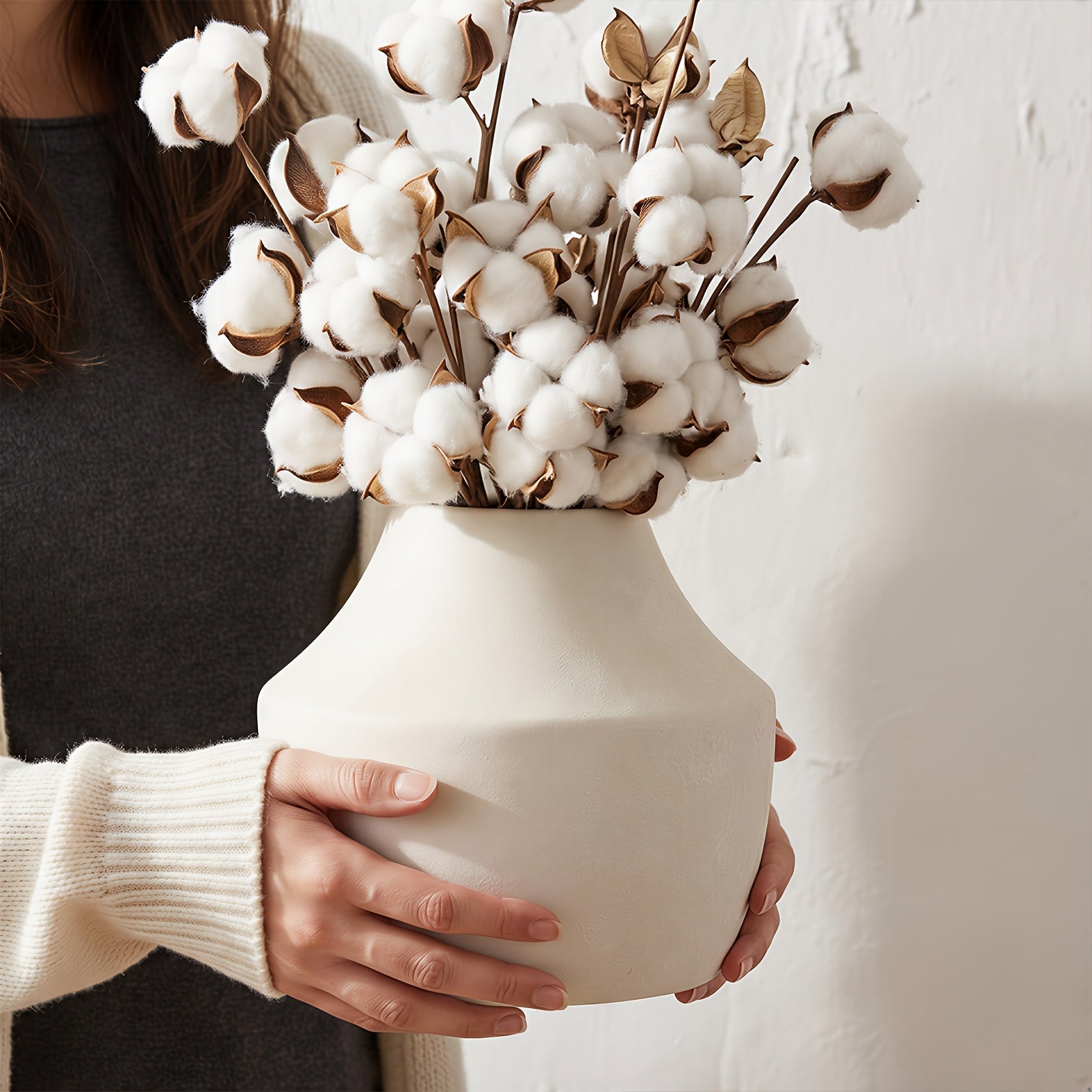 TOMNK 6.1 Inch White Ceramic Vase - Rustic Vintage Decorative Vase for Home - Farmhouse Pottery Vase for Flowers - Modern Vintage Dining Table Centerpiece