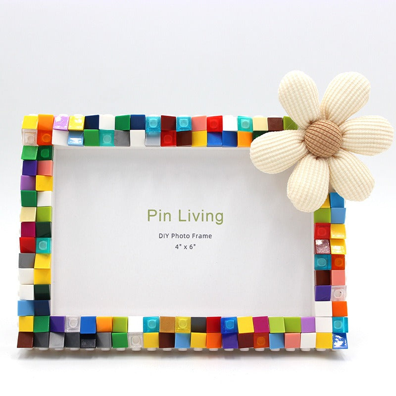 A Easy Project for Creating a Photo Frame with Building Blocks, Perfect for a Parent-Child Activity. This Makes a Thoughtful Gift for Weddings, Birthdays, Or Valentine'S Day