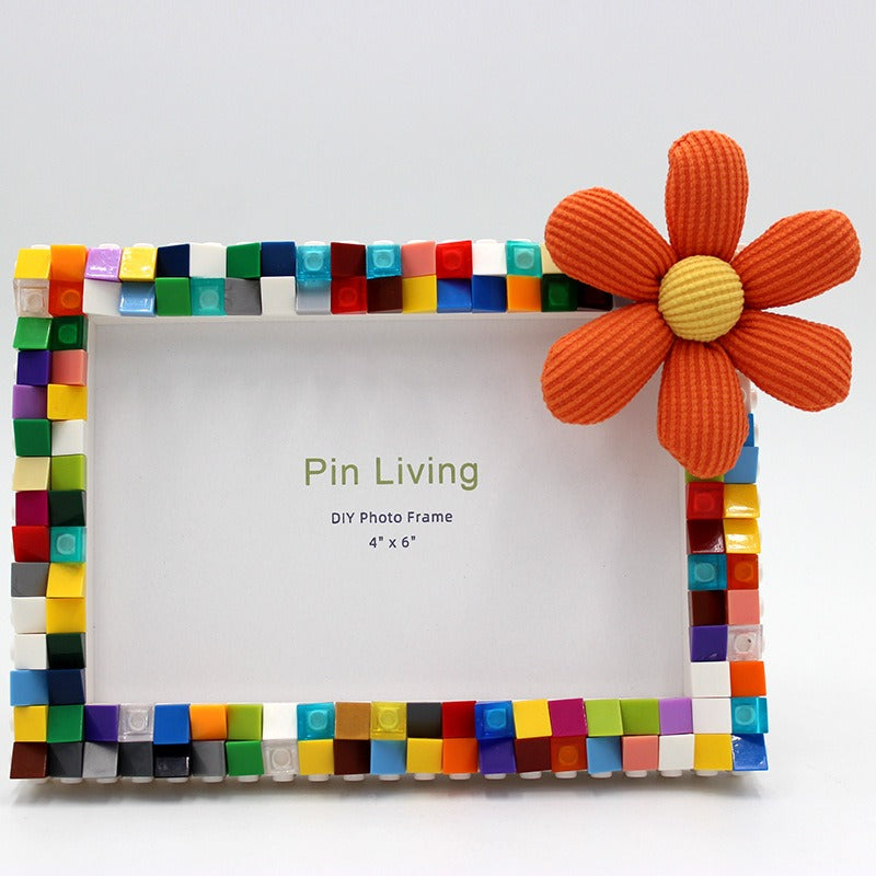A Easy Project for Creating a Photo Frame with Building Blocks, Perfect for a Parent-Child Activity. This Makes a Thoughtful Gift for Weddings, Birthdays, Or Valentine'S Day