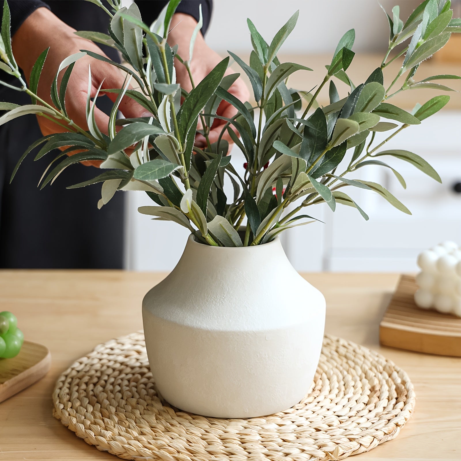 TOMNK 6.1 Inch White Ceramic Vase - Rustic Vintage Decorative Vase for Home - Farmhouse Pottery Vase for Flowers - Modern Vintage Dining Table Centerpiece