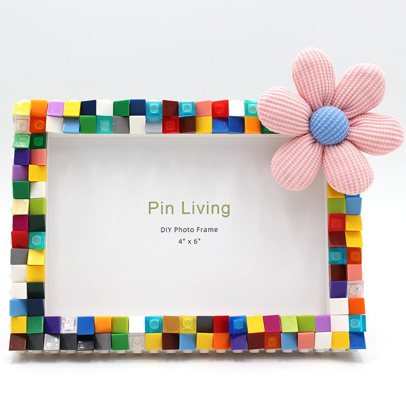 A Easy Project for Creating a Photo Frame with Building Blocks, Perfect for a Parent-Child Activity. This Makes a Thoughtful Gift for Weddings, Birthdays, Or Valentine'S Day