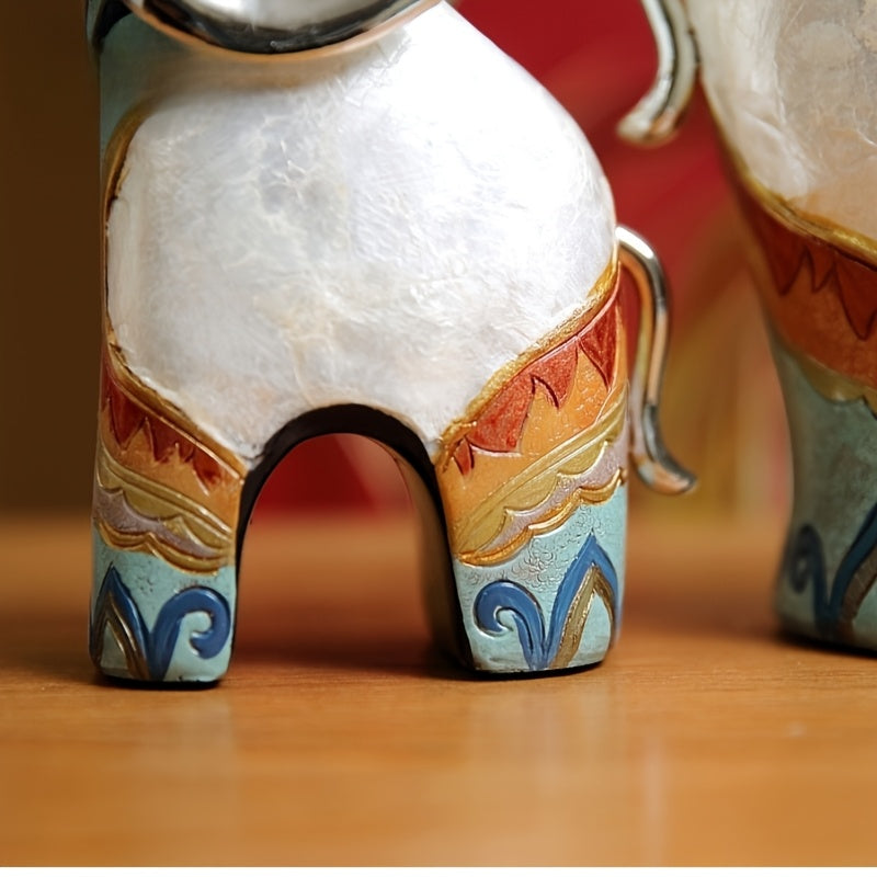 A pair of shell elephant decorations, good luck elephant statue home statue, resin+natural shell handmade elephant, home atmosphere decoration, suitable for offices, living rooms, bedrooms, entrances, gifts for elephant enthusiasts